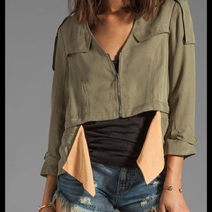 FUNKTIONAL Cropped Detachable Jacket in Olive